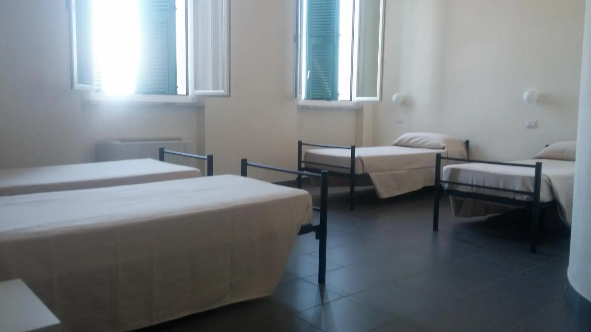 Hostel Ameglia 0*,