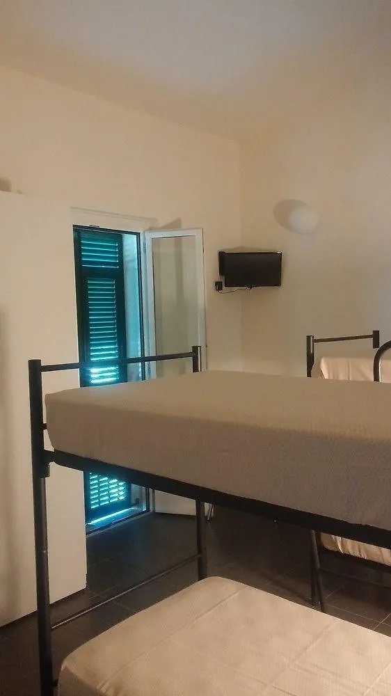 Hostel Ameglia